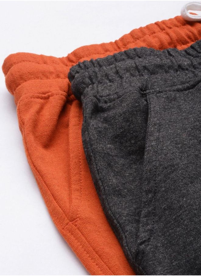 Men Regular Fit Placement Embroidery Mid-Rise Knitted Shorts