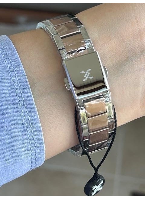 Stylish and Sporty New Model Women's Wristwatch Suitable for All Uses with Modern Design