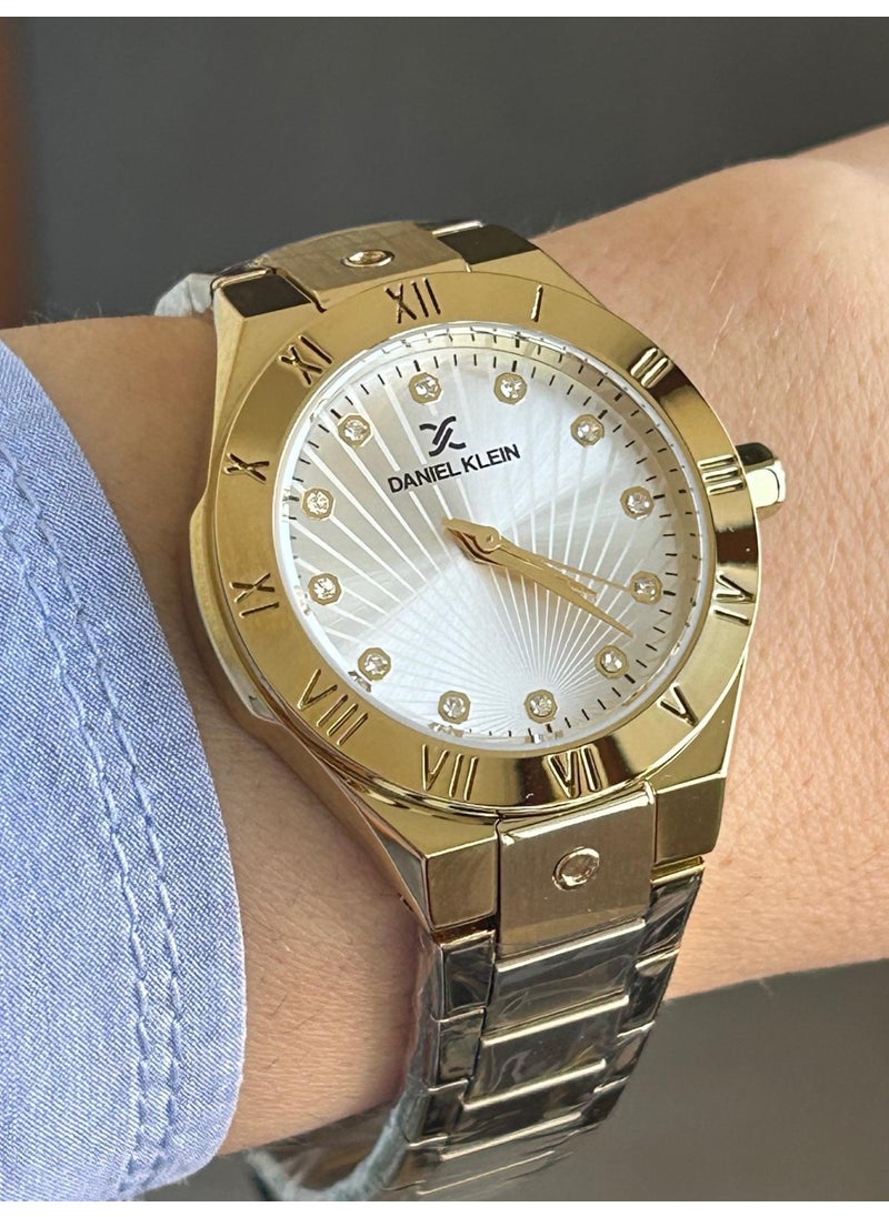 Modern, Stylish, Sporty New Model Women's Wristwatch Suitable for All Uses