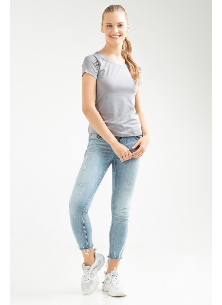 Gray Gray Slim Fit Knitted Pattern Lycra O Neck Short Sleeve Women's T-Shirt