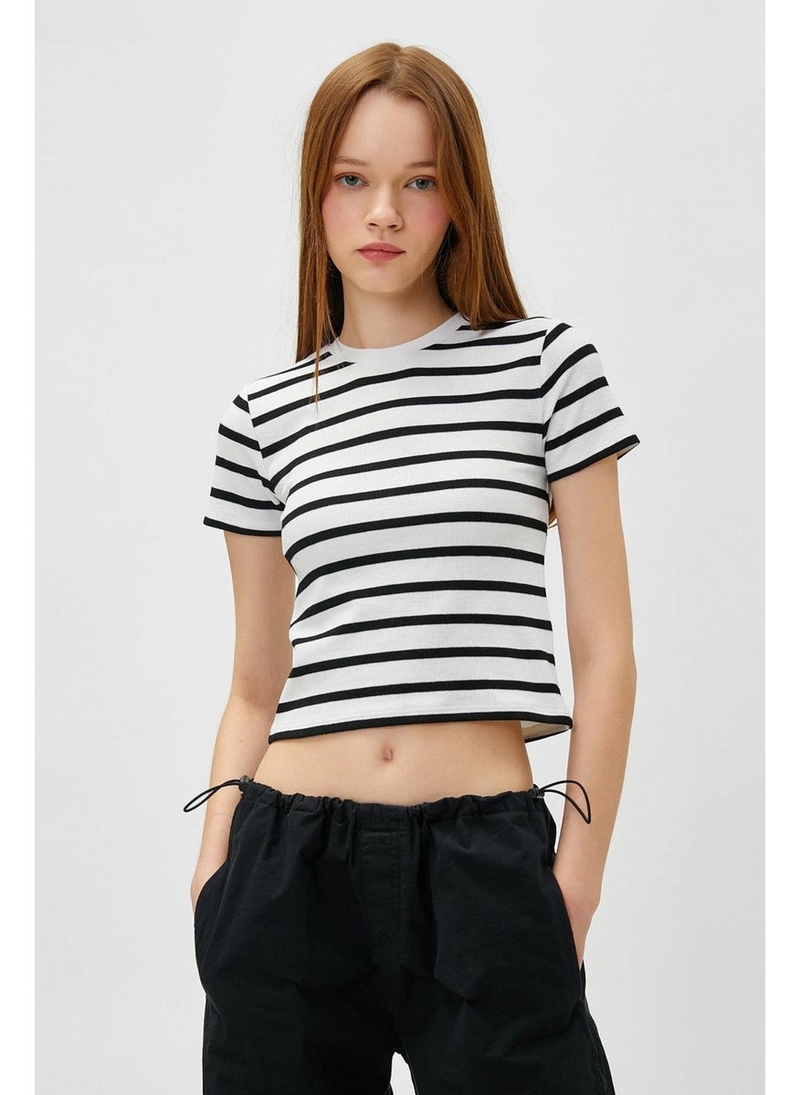 Women's White-Black Crew Neck Striped Short Sleeve Full Lycra Ribbed T-Shirt