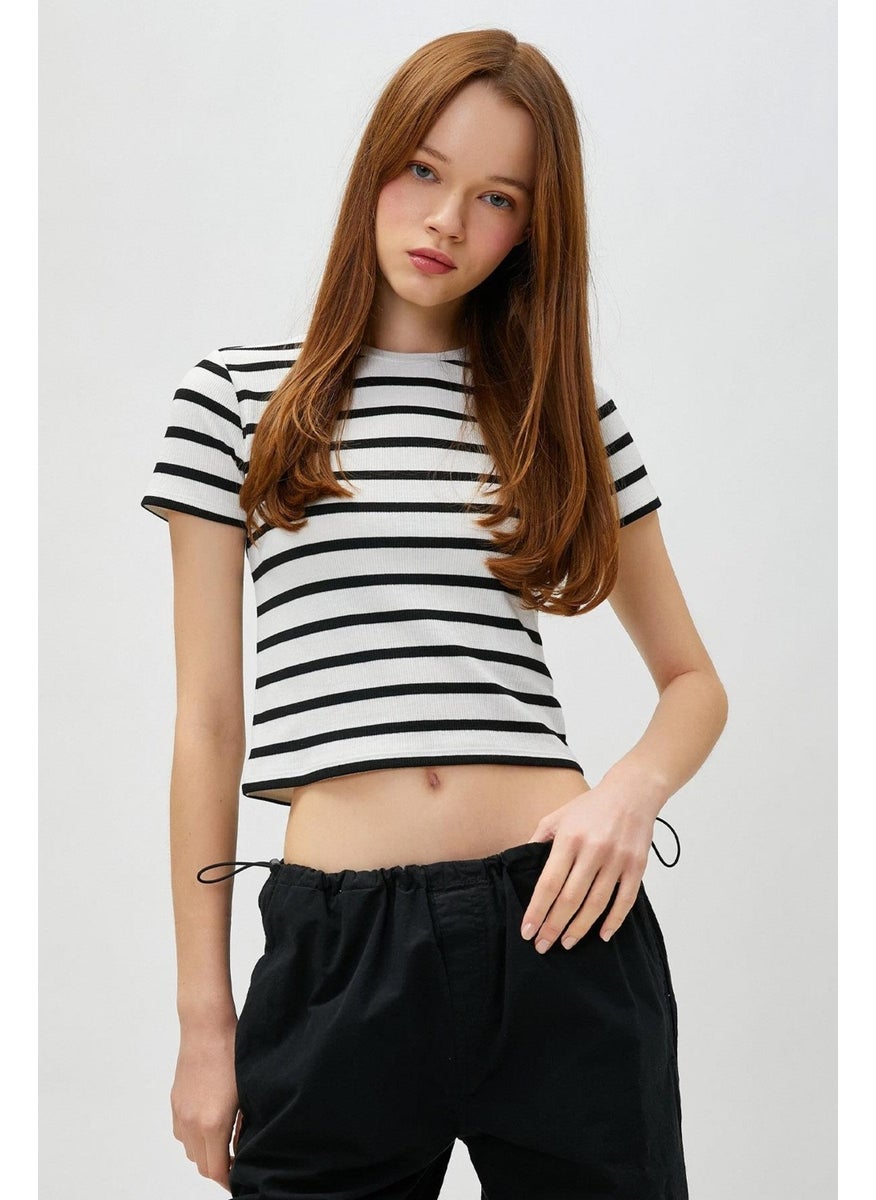 Women's White-Black Crew Neck Striped Short Sleeve Full Lycra Ribbed T-Shirt