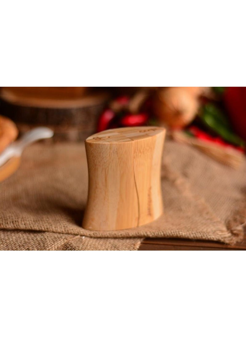 B0467 Nunna Salt & Pepper Shakers