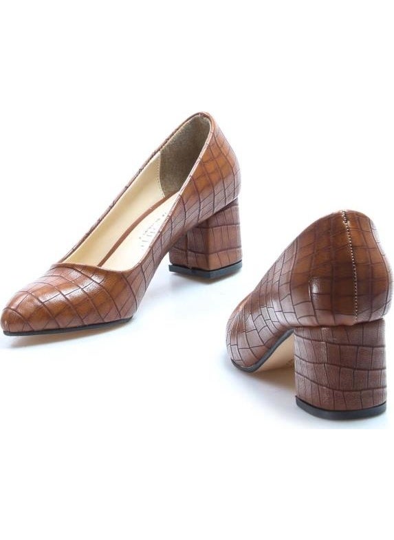 Women's Short Heeled Shoes 961ZA551