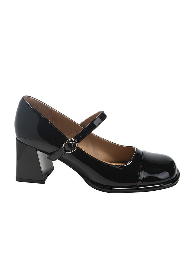 Vintage Mary Jane Pumps Black White Round Toe Chunky Heel Black