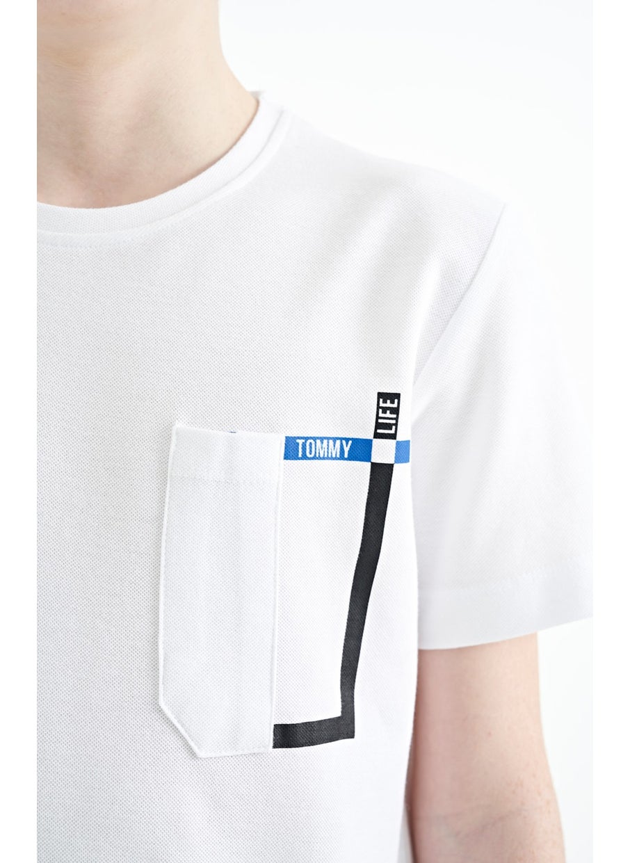 White Pocket Detailed O Neck Standard Pattern Boy T-Shirt - 11120