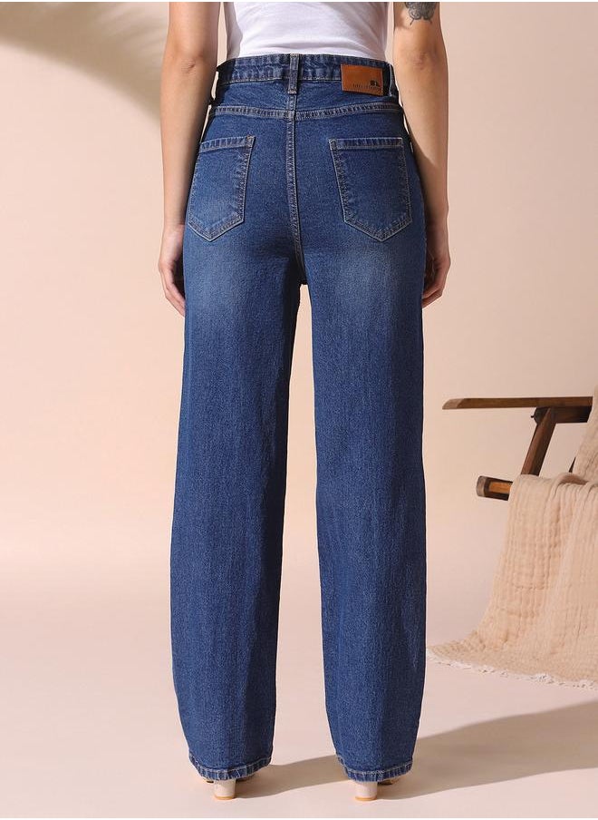 Women indigo relaxed fit solid 98% cotton 2% spandex jeans with button & zip closure- a fresh take on timeless style.