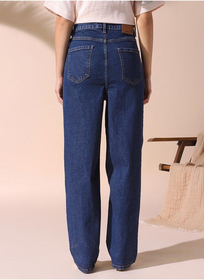Women indigo straight fit solid 98% cotton 2% spandex jeans with button & zip closure- perfect for making bold moves.