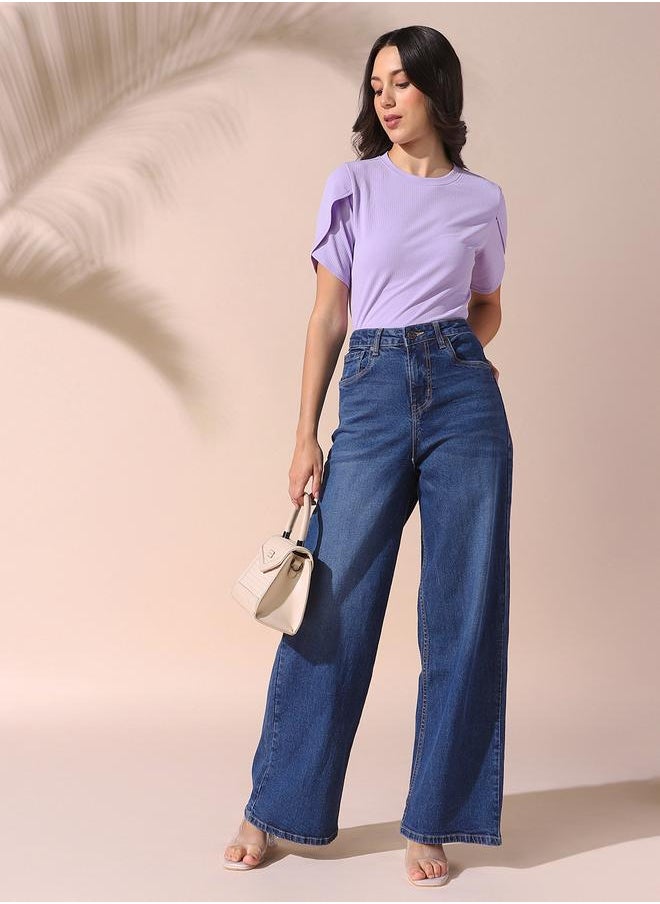 Women indigo relaxed fit solid 98% cotton 2% spandex jeans with button & zip closure- perfect for making bold moves.