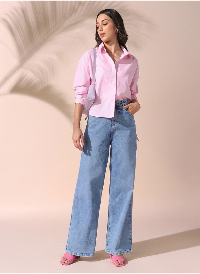 Women indigo relaxed fit solid 98% cotton 2% spandex jeans with button & zip closure- your next go-to for effortless flair.