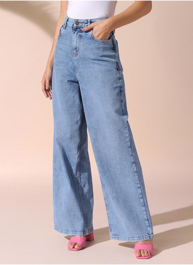 Women indigo relaxed fit solid 98% cotton 2% spandex jeans with button & zip closure- your next go-to for effortless flair.