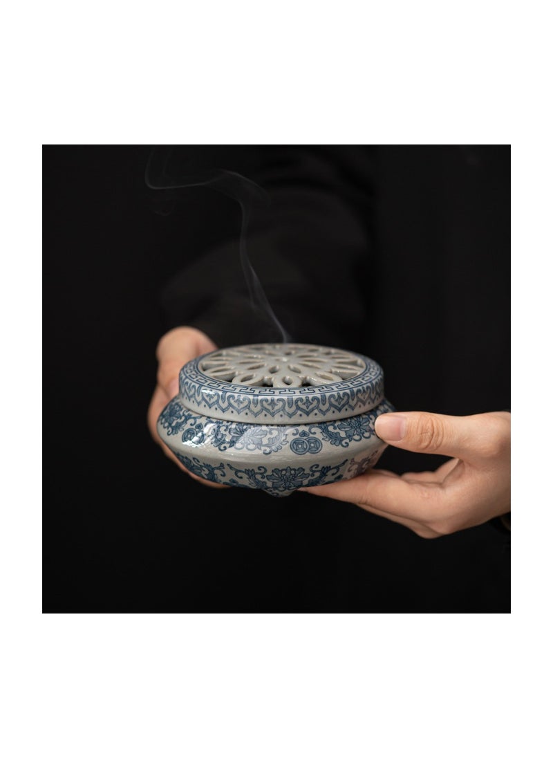 Blue-and-white incense burner, ancient pottery clay, ceramic crafts, incense ornaments, backflow aromatherapy.