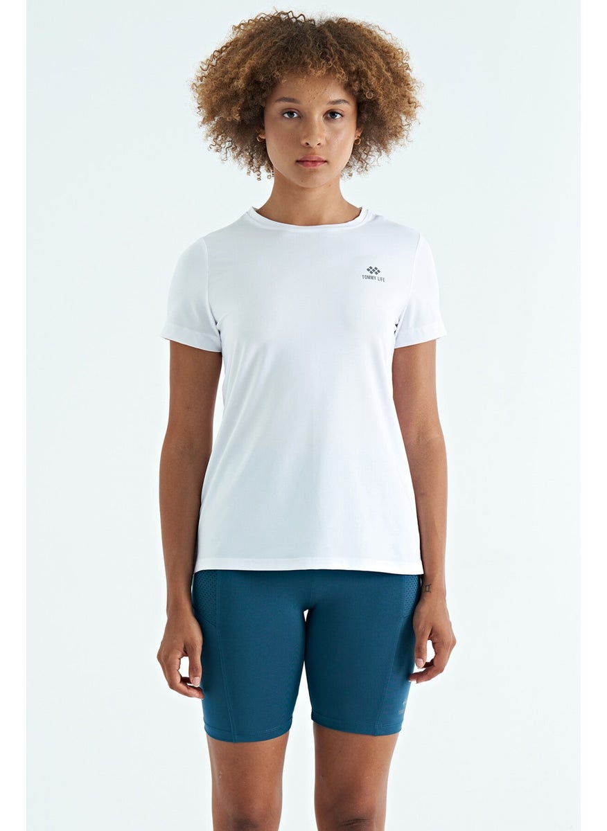 White Back Slit Detailed O Neck Short Sleeve Standard Fit Women's T-Shirt - 97267