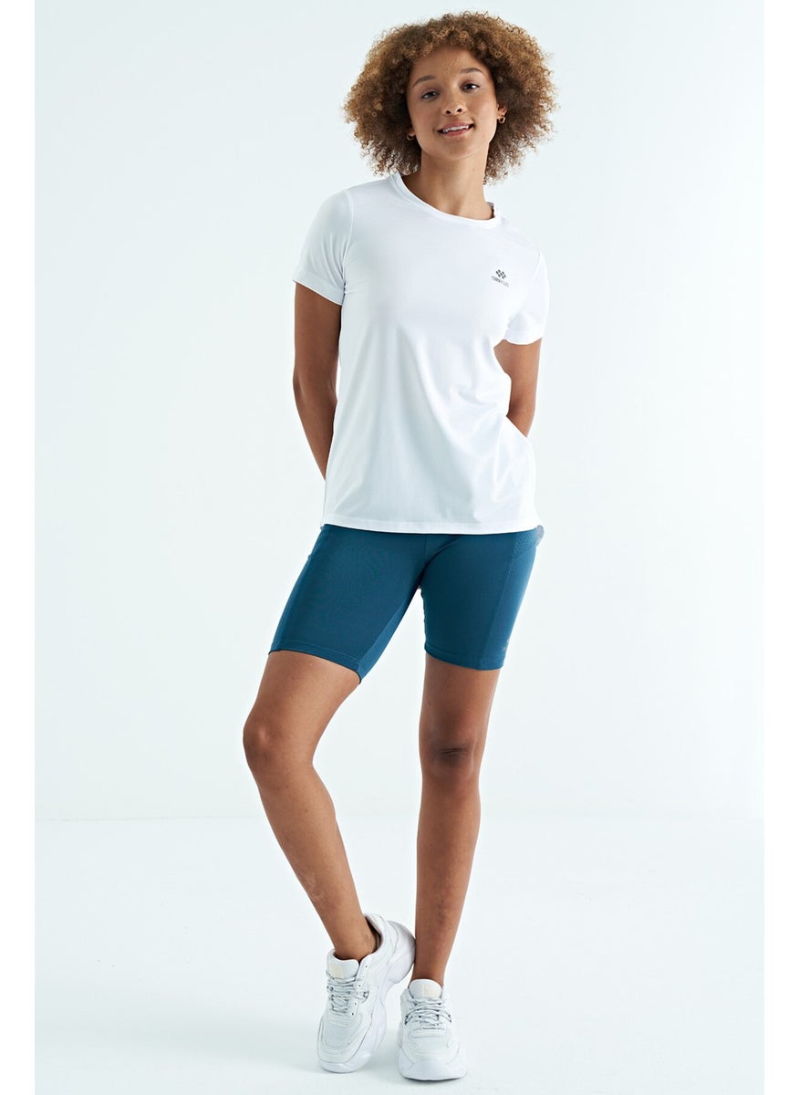 White Back Slit Detailed O Neck Short Sleeve Standard Fit Women's T-Shirt - 97267