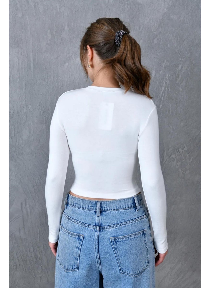 Women's Ecru Long Sleeve Crew Neck Basic Blouse