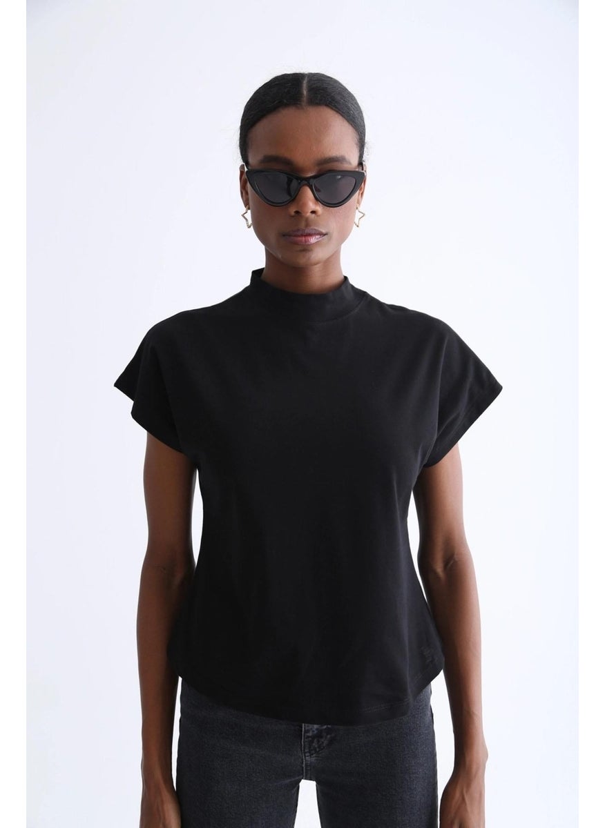 Women's Black Short Sleeve Stand Collar Crop Blouse