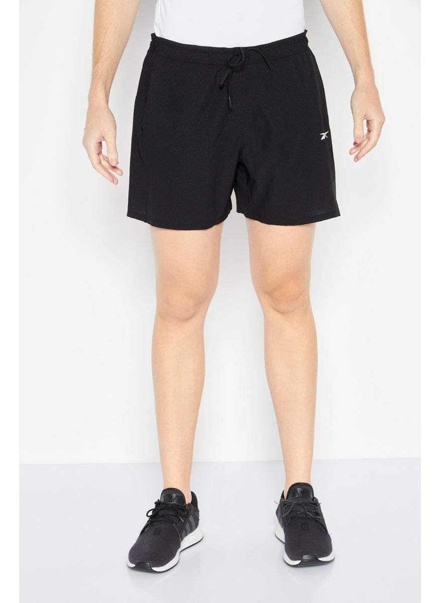 Men Sportswear Fit Training Shorts, Black