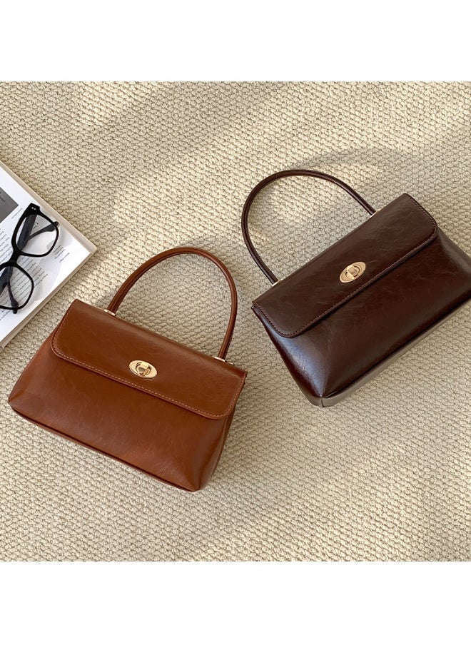 Retro Handbag Fashion Niche Design All Crossbody Bag Oil Wax Skin Foreign Air Clamshell Hand Carrying Small Square Bag
