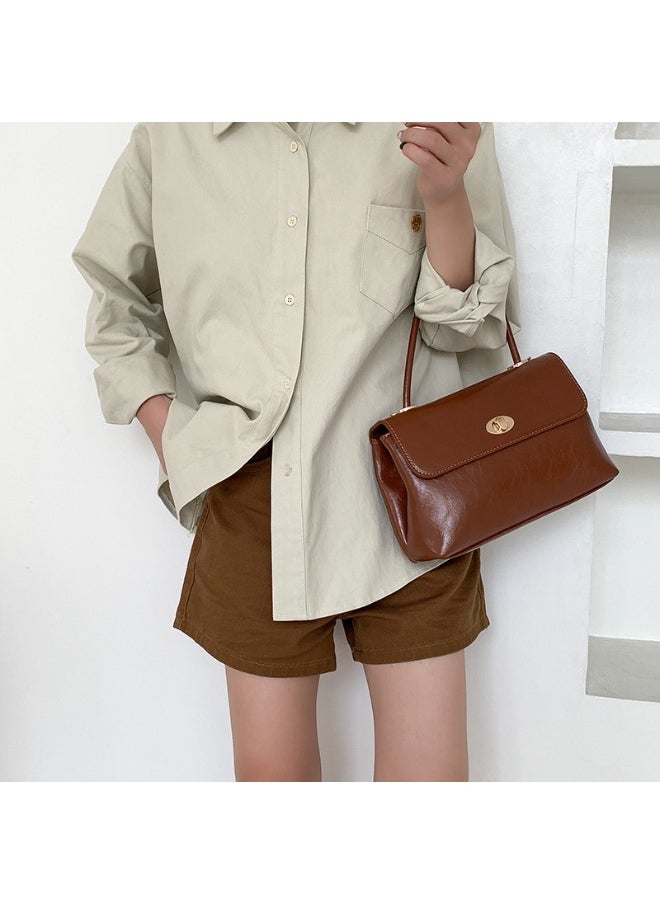Retro Handbag Fashion Niche Design All Crossbody Bag Oil Wax Skin Foreign Air Clamshell Hand Carrying Small Square Bag