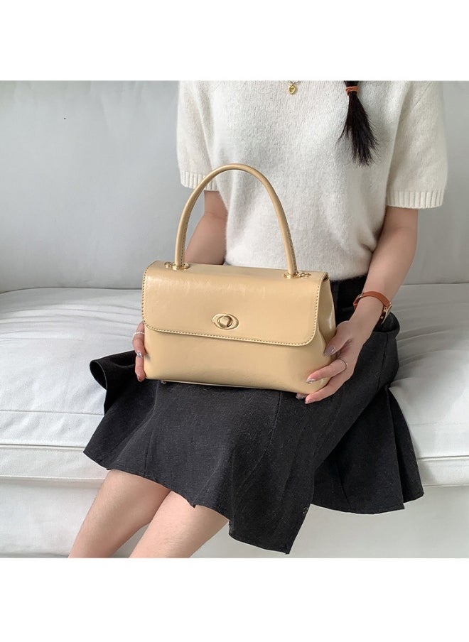 Retro Handbag Fashion Niche Design All Crossbody Bag Oil Wax Skin Foreign Air Clamshell Hand Carrying Small Square Bag