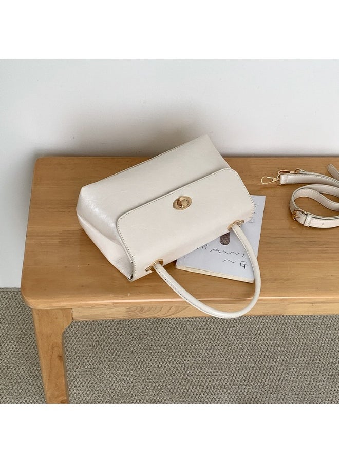 Retro Handbag Fashion Niche Design All Crossbody Bag Oil Wax Skin Foreign Air Clamshell Hand Carrying Small Square Bag