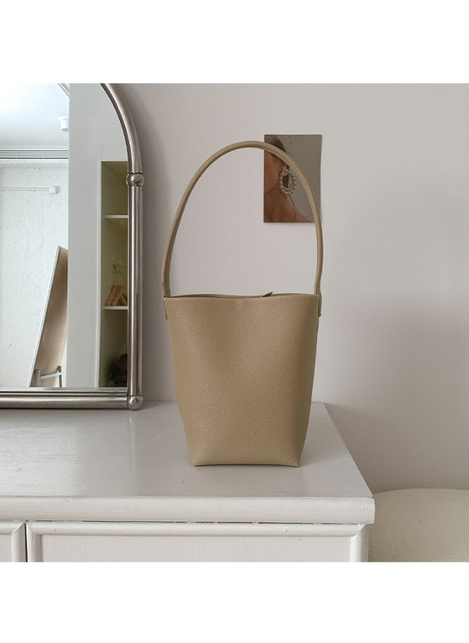 Simple Girl's Shoulder Bag Advanced Sense Refined Bucket Bag Large Capacity Small Wind Commuter Bag