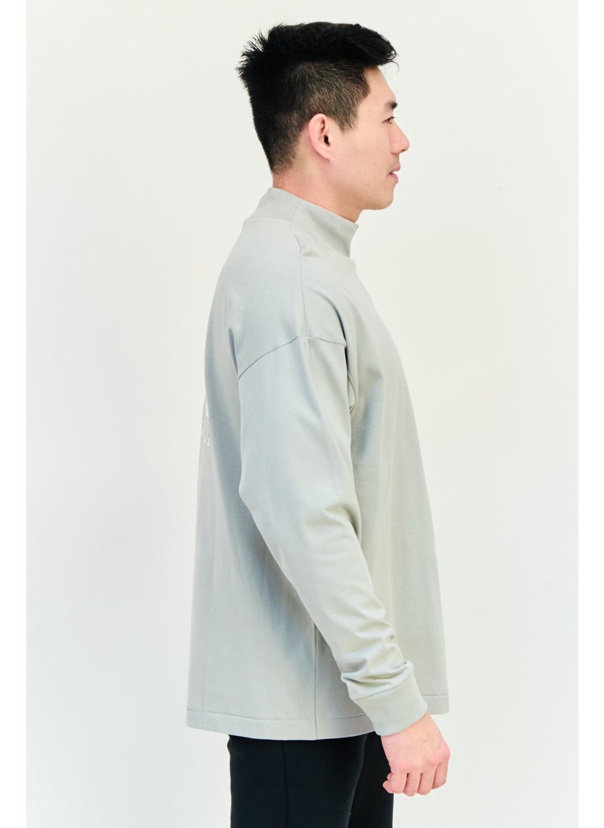 Men Sportswear Fit Long Sleeves Outdoor Sweatshirt, light Grey