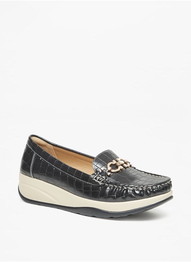 Women Textured Slip-On Loafers With Metal Accent Detail