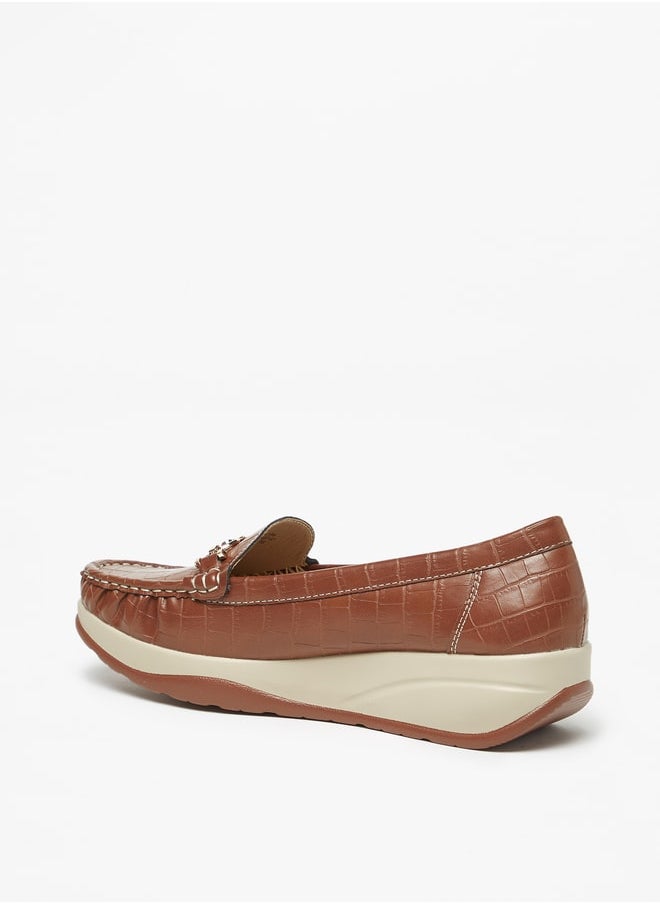 Women Textured Slip-On Loafers With Metal Accent Detail