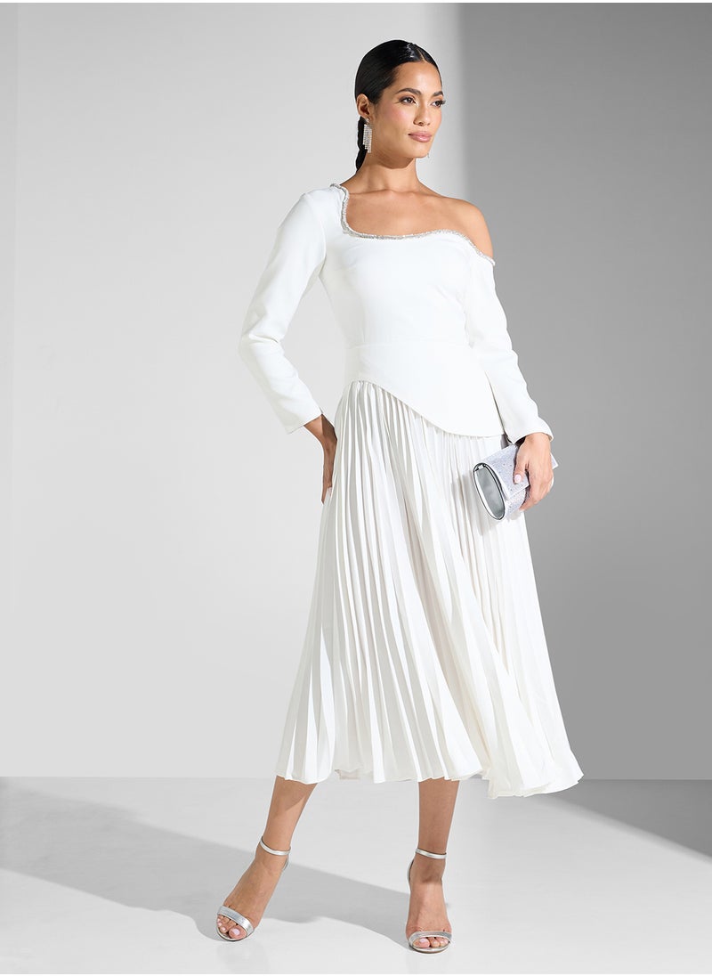 Drop Shoulder Pleated Dress