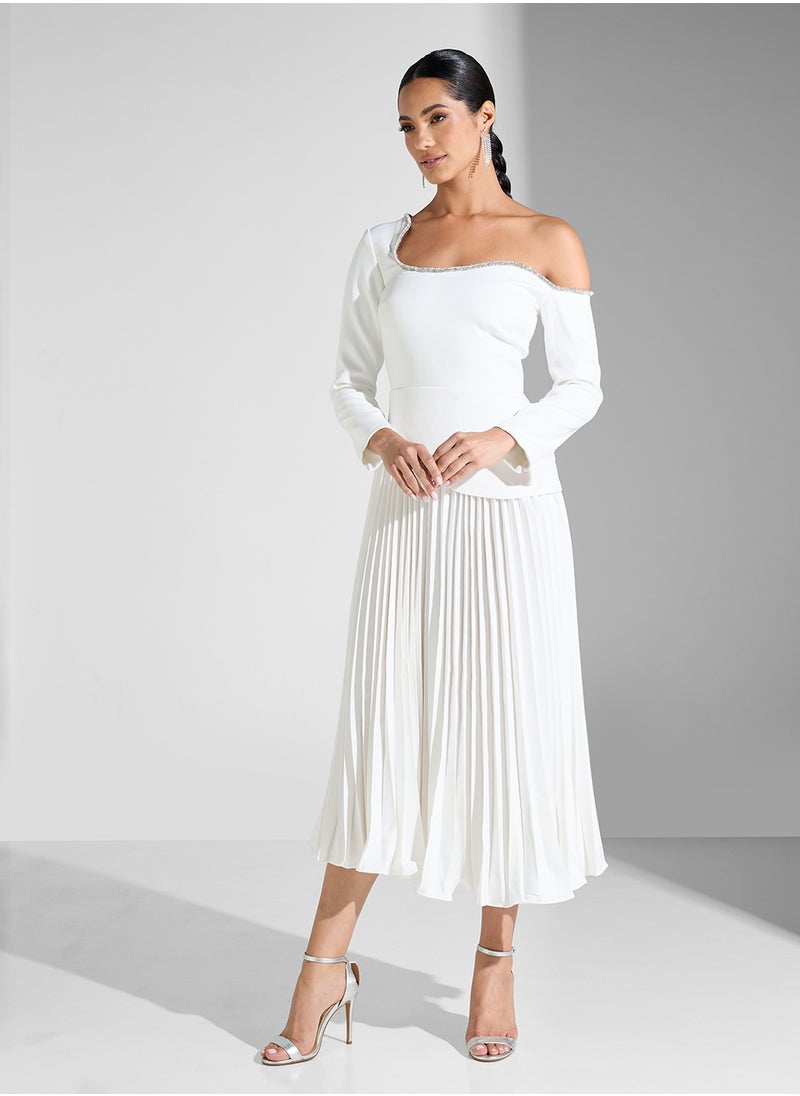 Drop Shoulder Pleated Dress