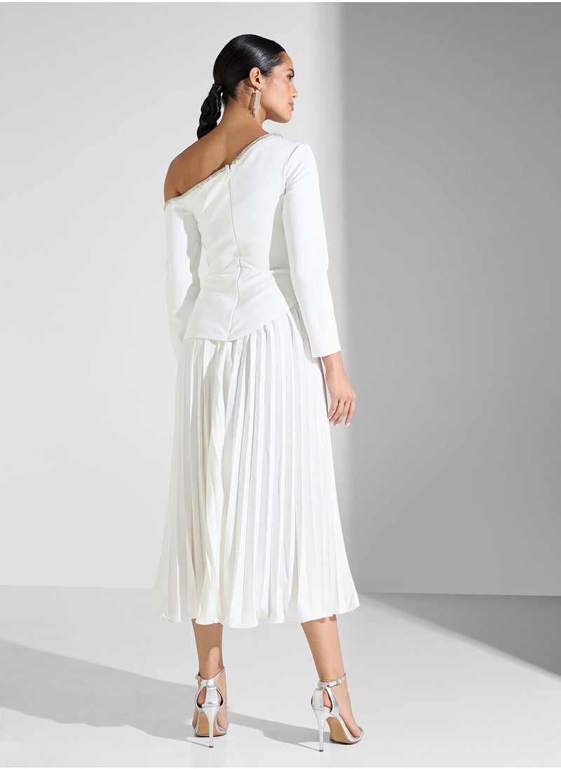 Drop Shoulder Pleated Dress