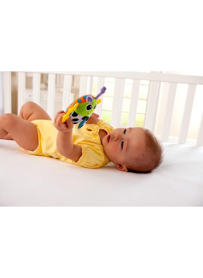 LAMAZE Bitty Bite Bug Rattle 4.5 Inch (Pack of 1)