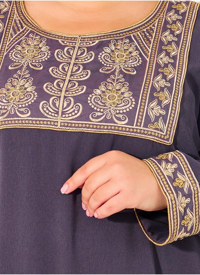 Embroidered Round Neck A-Line Jalabyia