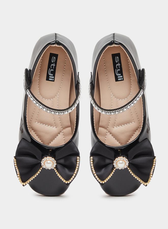 Embellished Round Toe Ballerina Shoes with Bow Detail