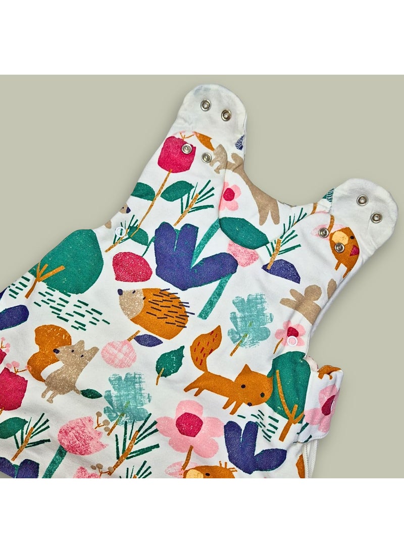 TuddyBuddy Baby Cotton Wearable Quilted Sleeping Bag Blanket 15 Tog with 2 Way Zipper Closure Ideal for Babies Kids Hypoallergenic Fabrics Animal Kigdom White 06 Months