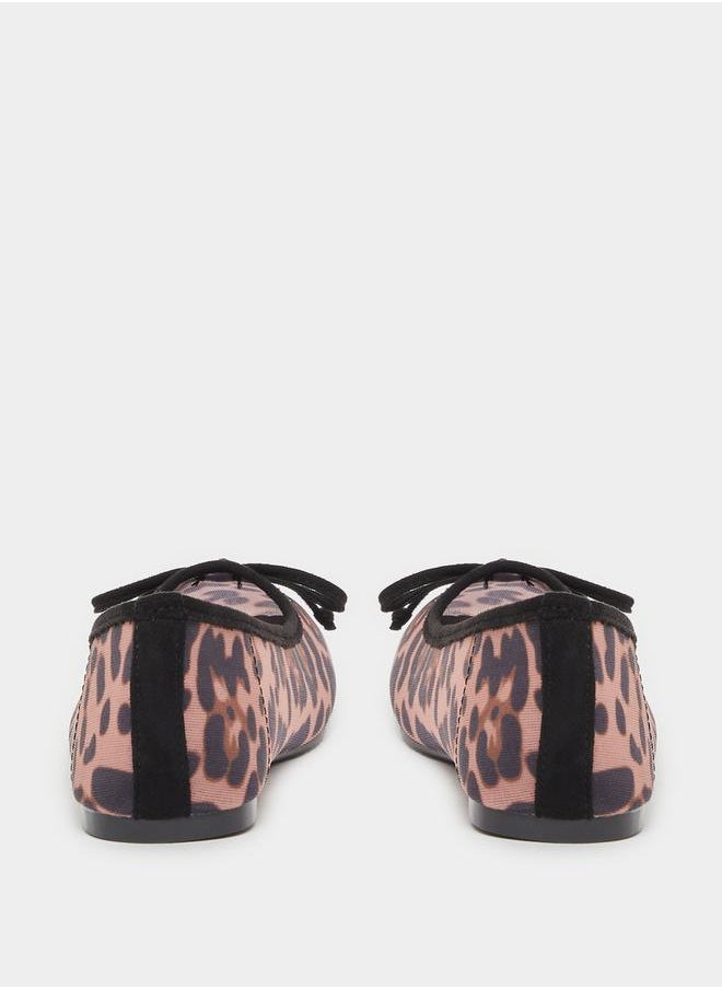 Animal Print Pointed Toe Ballerina