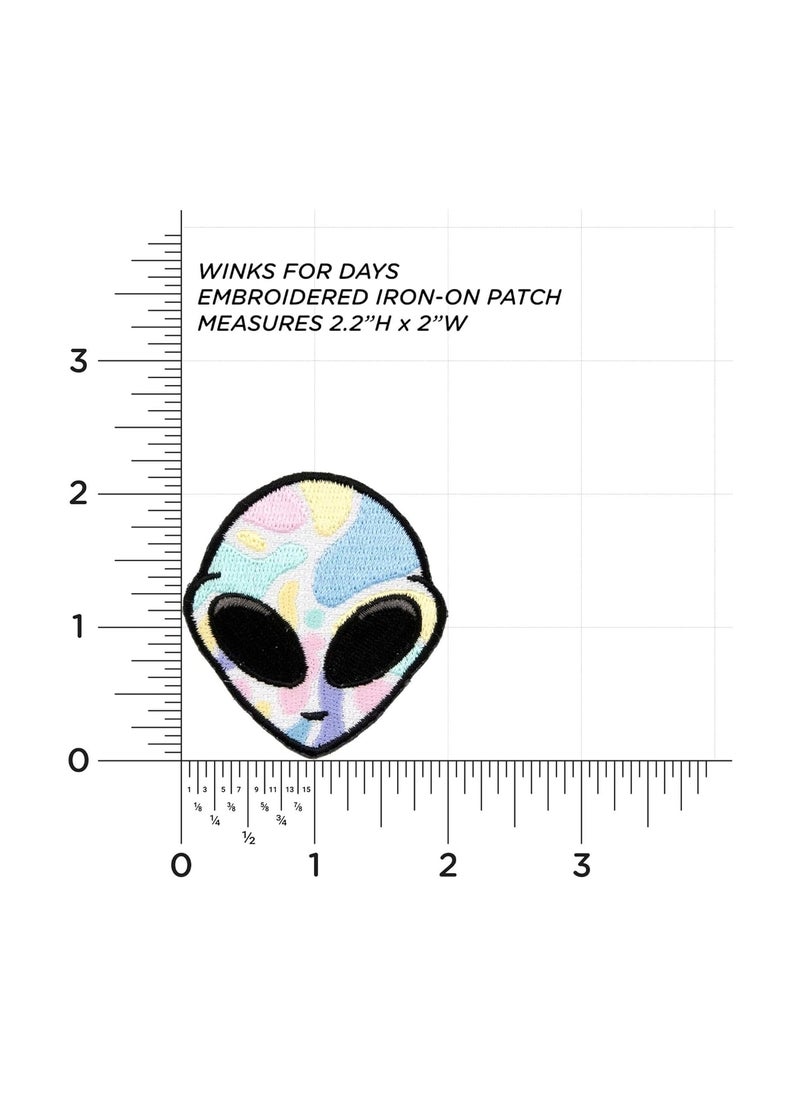 DCW Embroidered Patches Iron On Sew On Pack of 2 Astronaut Cartoon Assorted Embellishments for Girls Boys Sweaters Jackets Varsity Jacket Decorative Patches Cute Space Theme Applique Patches