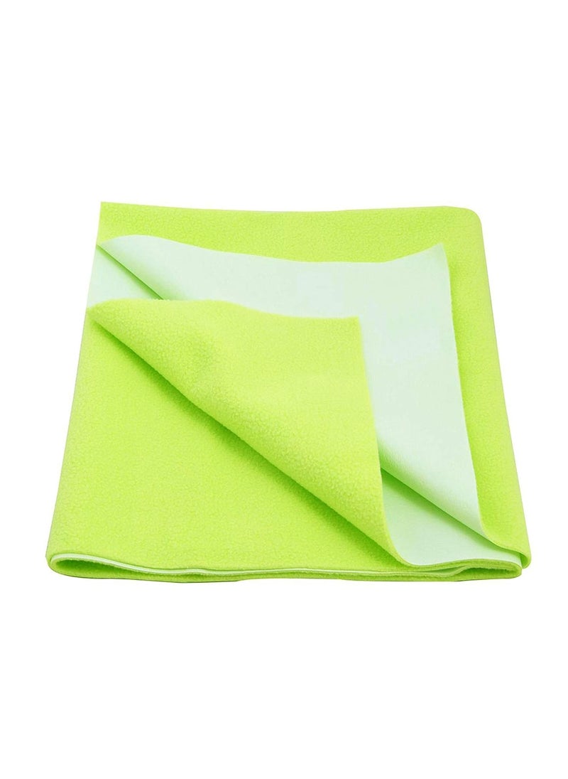 Dream King Waterproof Quick Dry Sheet for Baby Bed Pad AntiPiling Fleece Extra Absorbent Washable Matress Protector Baby Bed Protector Size Single Bed 220X140 Cm Parrot Green