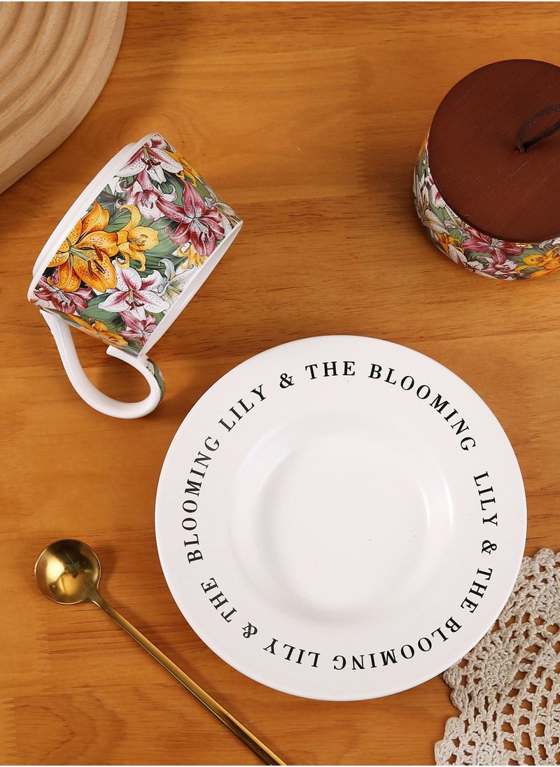Ceramic Coffee Cup and Saucer Set, Gift Set for Women, Vintage Floral Design Porcelain 2 Sets Coffee Cup and Saucer with Gift Box, Hand Crafted Flower Shaped Coffee Cup for Home Office,250 ML Capacity