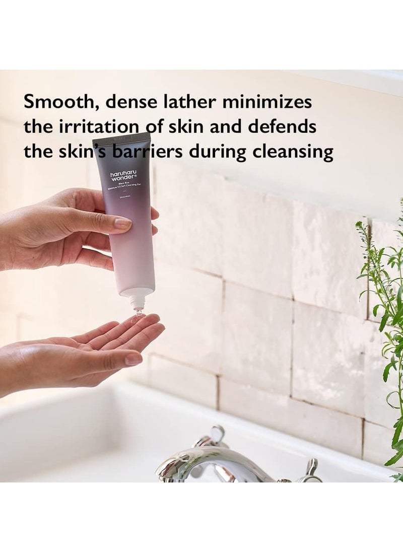 Haruharu Wonder Black Rice Moisture 5.5 Soft Cleansing Gel 100ml – Gentle Face Wash & Foam Cleanser with Fermented Black Rice Extract for Hydrated, Smooth & Nourished Skin