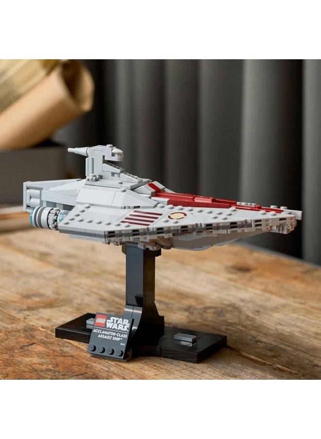Star Wars 75404 Acclamator-Class Assault Ship, Collectible Starship Model Building Set with a Display Stand, Birthday Gift Idea for Teenage & Adult Fans of Attack of The Clones (450 pieces)