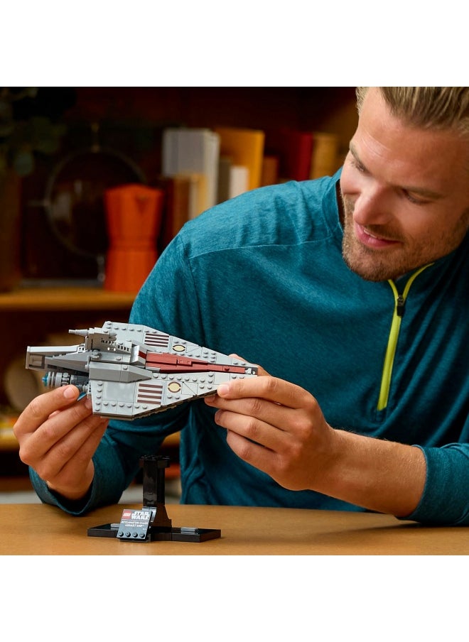 Star Wars 75404 Acclamator-Class Assault Ship, Collectible Starship Model Building Set with a Display Stand, Birthday Gift Idea for Teenage & Adult Fans of Attack of The Clones (450 pieces)