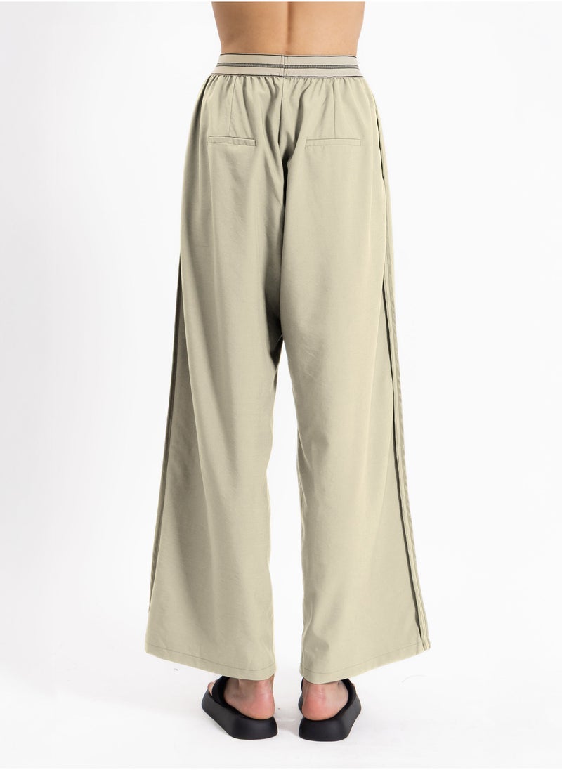 DETAILED WIDE LEG COMFORT TROUSERS