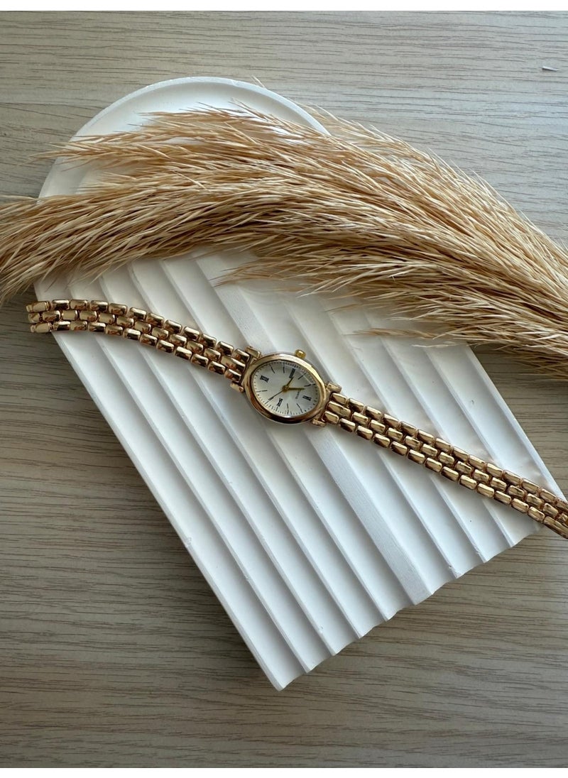 Retro Minimal Straw Strap Vintage Women's Wristwatch