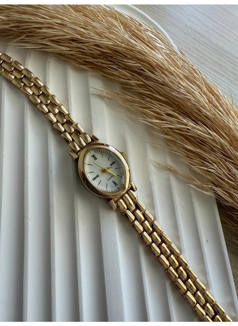 Retro Minimal Straw Strap Vintage Women's Wristwatch