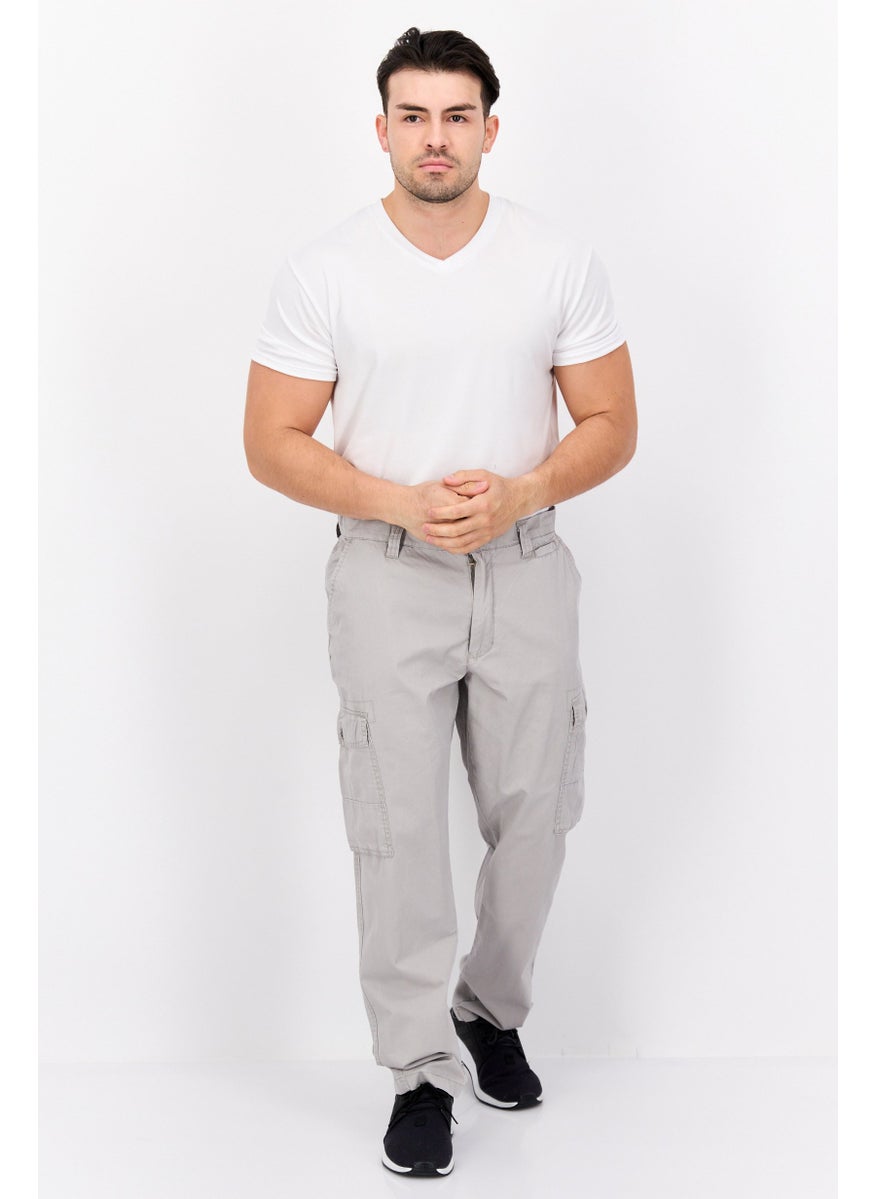 Men Regular Fit Plain Cargo Pants, Grey