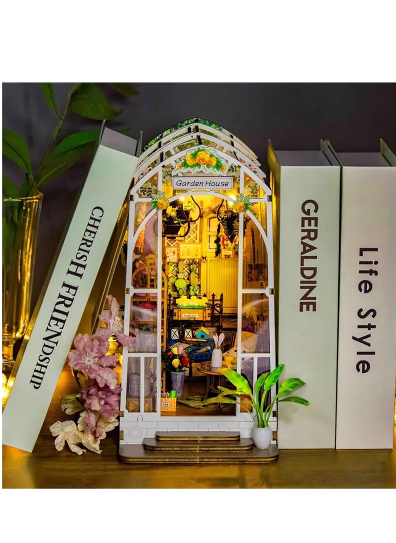 DIY Flower Room Dollhouse Kit, 3D Puzzle with Furniture and Decor, Ideal for Home Bedroom, Creative Craft Gift for New Year