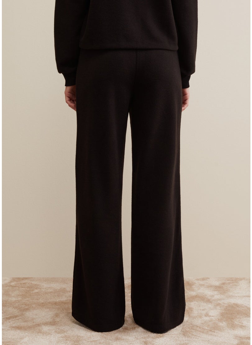 Wide-Leg Trousers