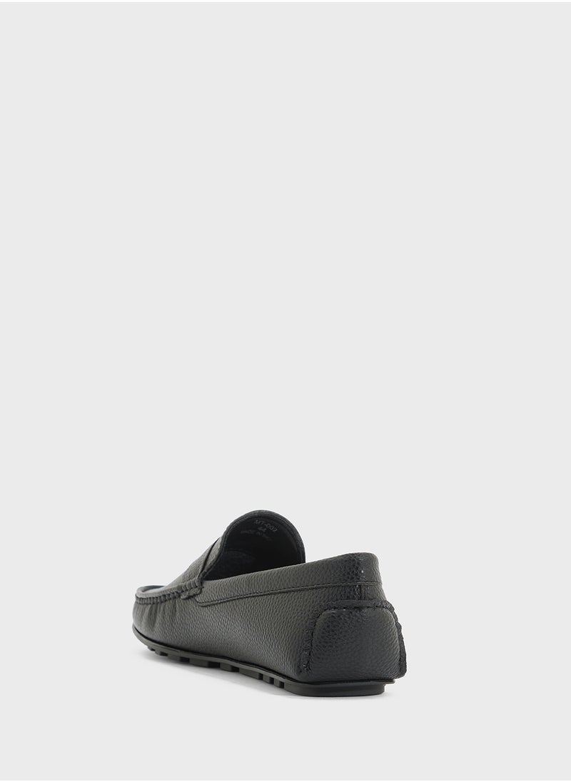 Saddle Details Smart Loafers